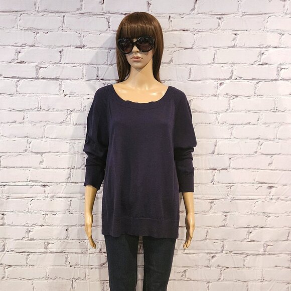 GAP - Navy soft merino wool pullover sweater - Picture 3 of 11